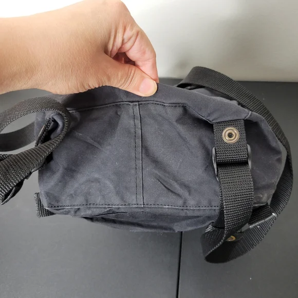 Fjallraven Kånken Mini Black Backpack - Picture 5 of 7